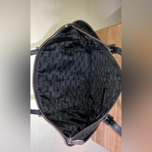 MICHAEL KORS BLACK JET SET TRAVEL SIGNATURE MD TOTE WOMENS HANDBAG PURSE - Picture 15 of 16